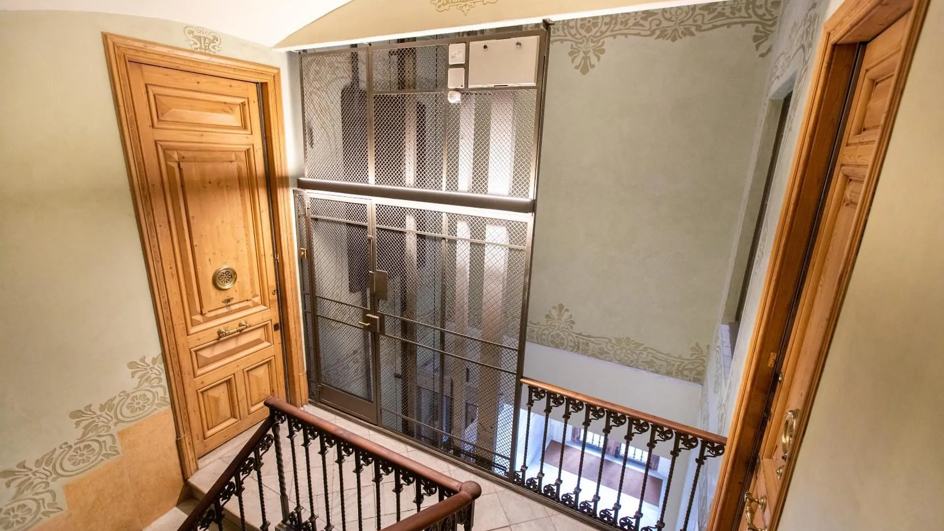 Apartment B21-Apartamento Modernista Para Grupos Barcelona
