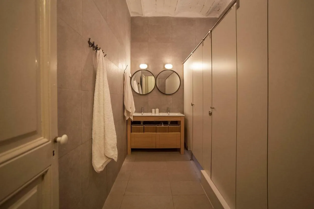 B21-Apartamento Modernista Para Grupos Barcellona 0*,  Spagna