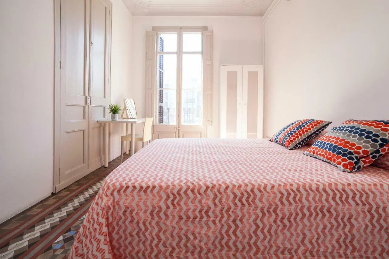 B21-Apartamento Modernista Para Grupos Barcellona Spagna