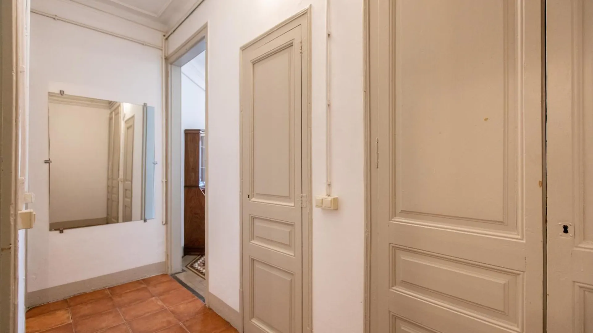 B21-Apartamento Modernista Para Grupos Barcelona